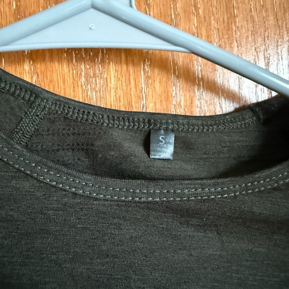Alphalete Top - Picture 2 of 2